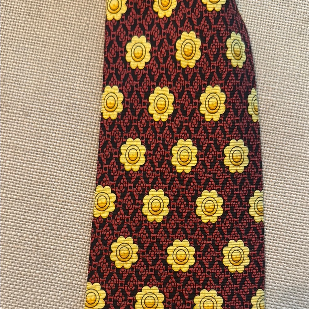 Versace Elegant Burgundy and Gold Men's Tie - Picture 3 of 5